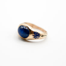 Load image into Gallery viewer, Blue Aster Sapphire Signet Ring