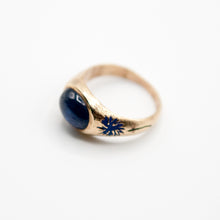 Load image into Gallery viewer, Blue Aster Sapphire Signet Ring